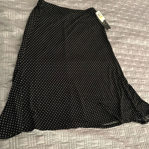 NWT black & white polka dot skirt size medium - Picture 1 of 4